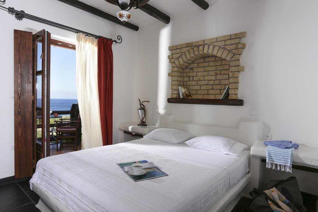 Astrolithos Boutique Hotel โมเน็มวาซี ห้อง รูปภาพ