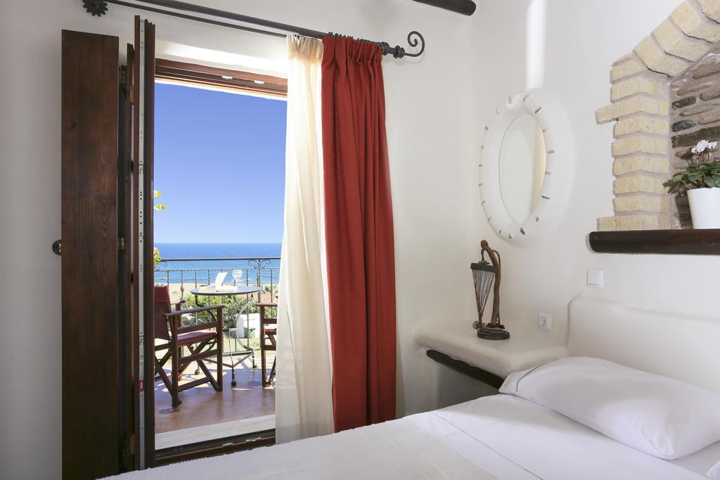 Astrolithos Boutique Hotel โมเน็มวาซี ห้อง รูปภาพ